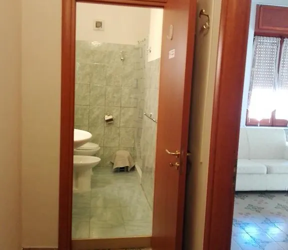 Casa Di Rosa Alojamento de Acomodação e Pequeno-almoço Crotone