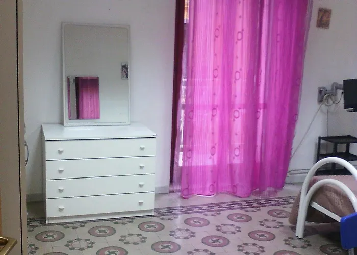 Casa Di Rosa Alojamento de Acomodação e Pequeno-almoço Crotone