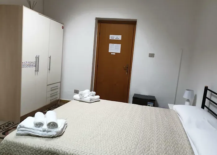 罗莎住宿加早餐旅馆 *